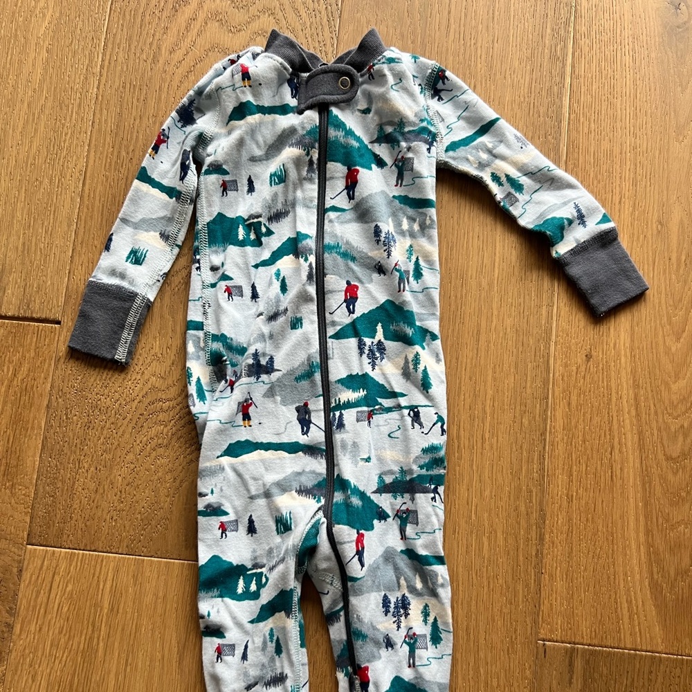 Hanna Andersson winter ice skating pajamas